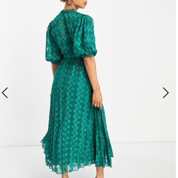 NWT ASOS DESIGN high neck pleated chevron textured midi dress with puff sleeves - Picture 8 of 16